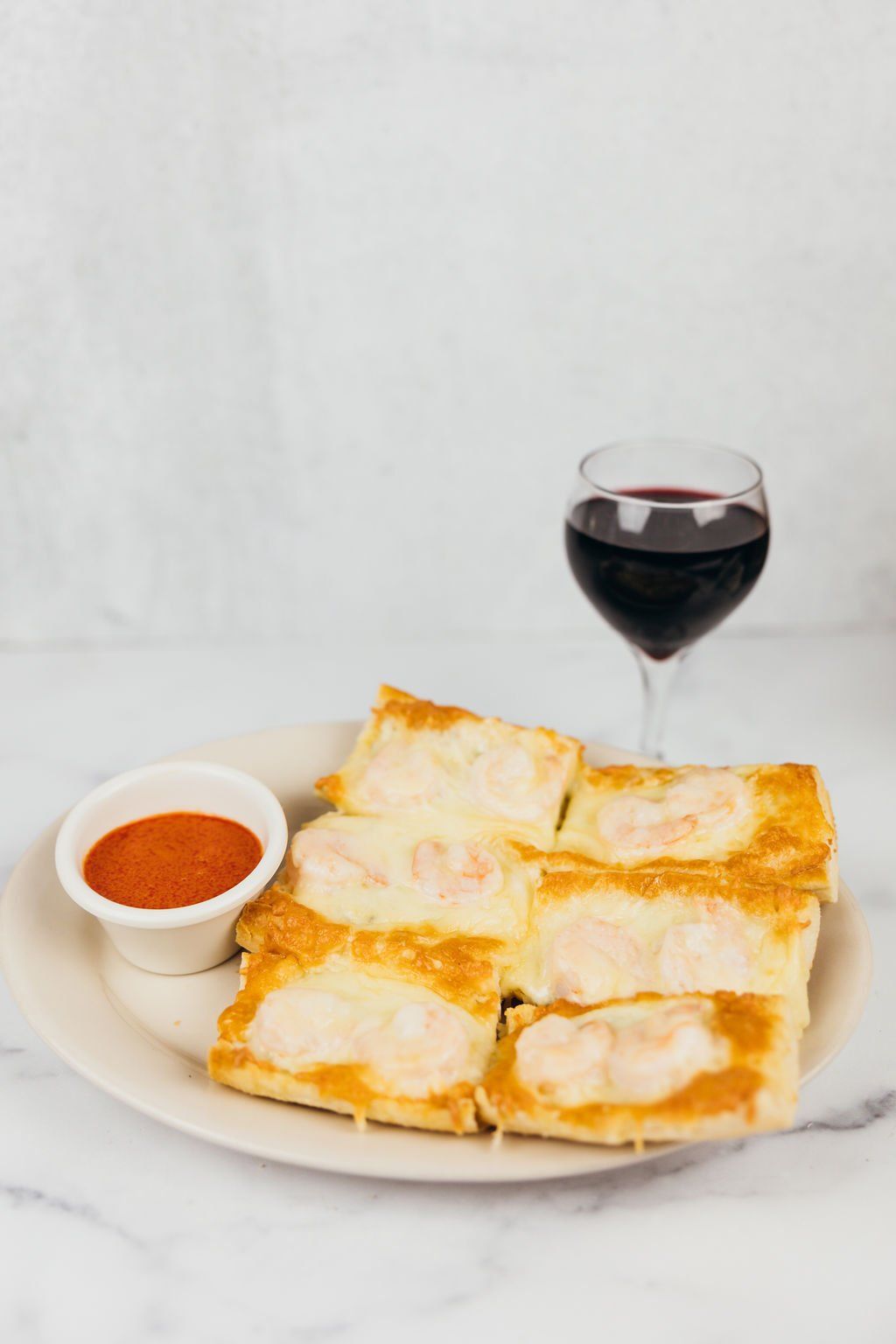 Murry’s Is Serving Cheesy Garlic Bread in Columbia, MO. Explore Our Menu at Our Jazz Restaurant.