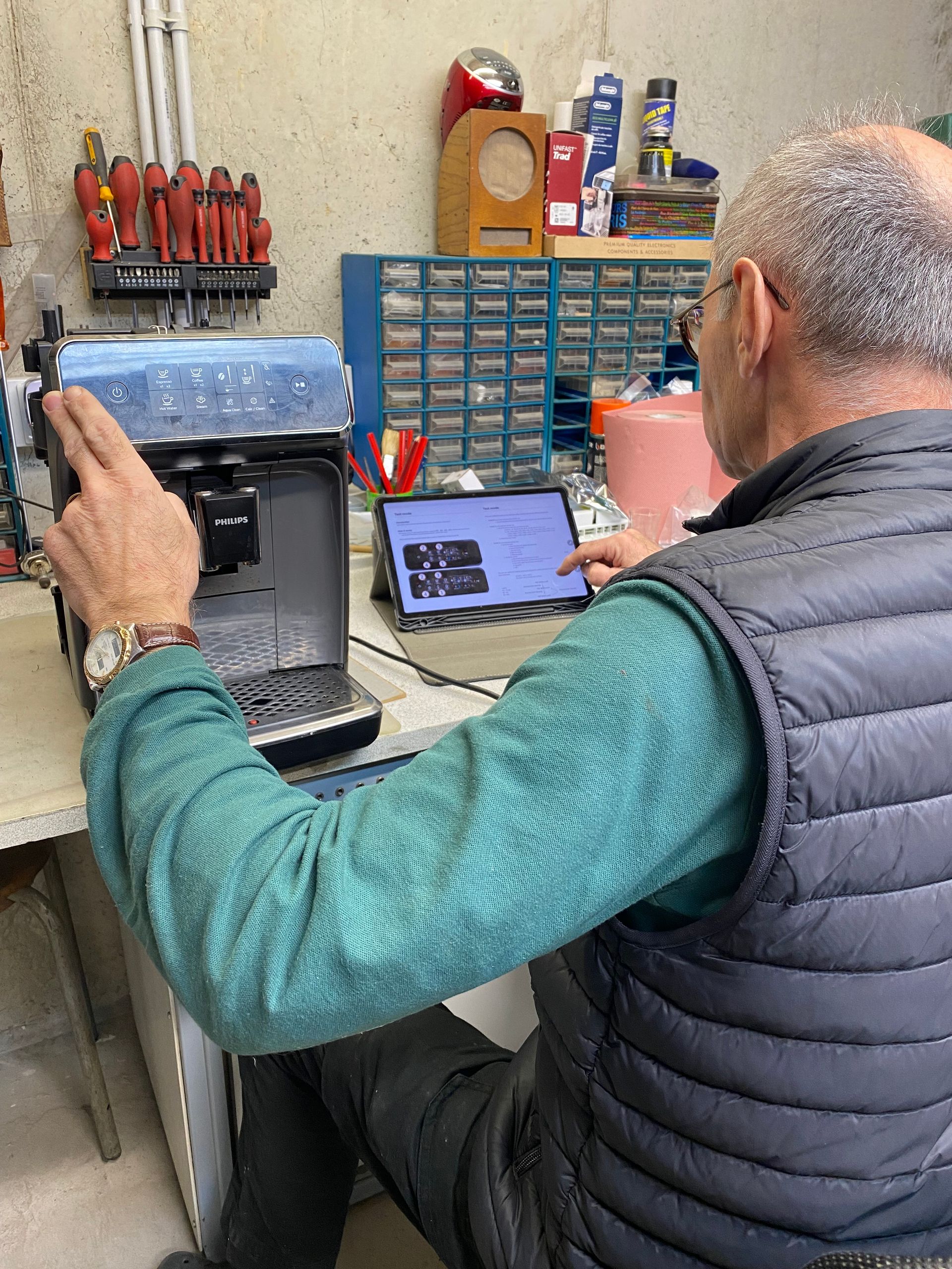 Réparation et entretien d'une cafetière percolateur