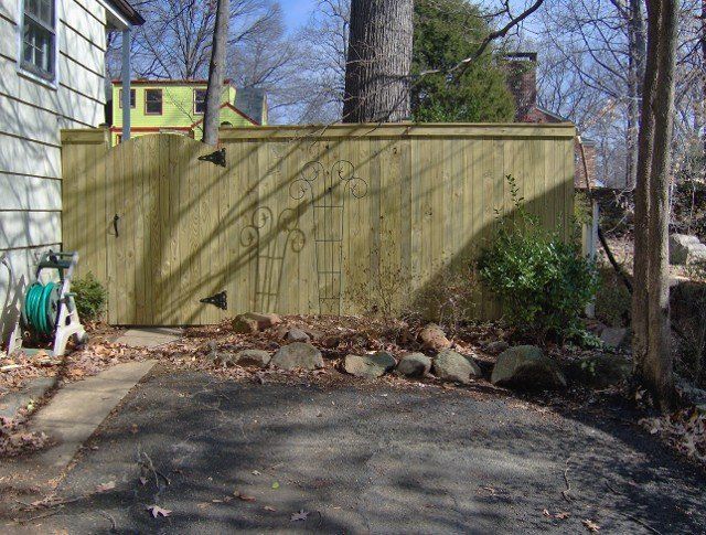 Straight Top with Walk Gate — Madison, VA — Joe Phillips Fence Co.