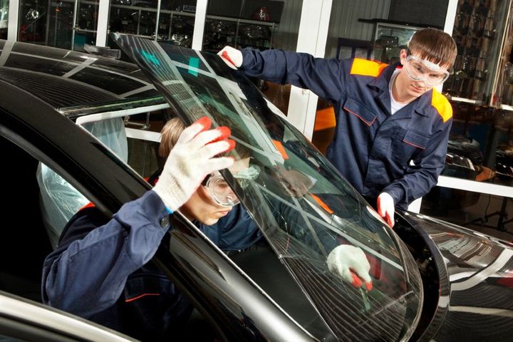 An image of windshield replacement services in Miramar, FL