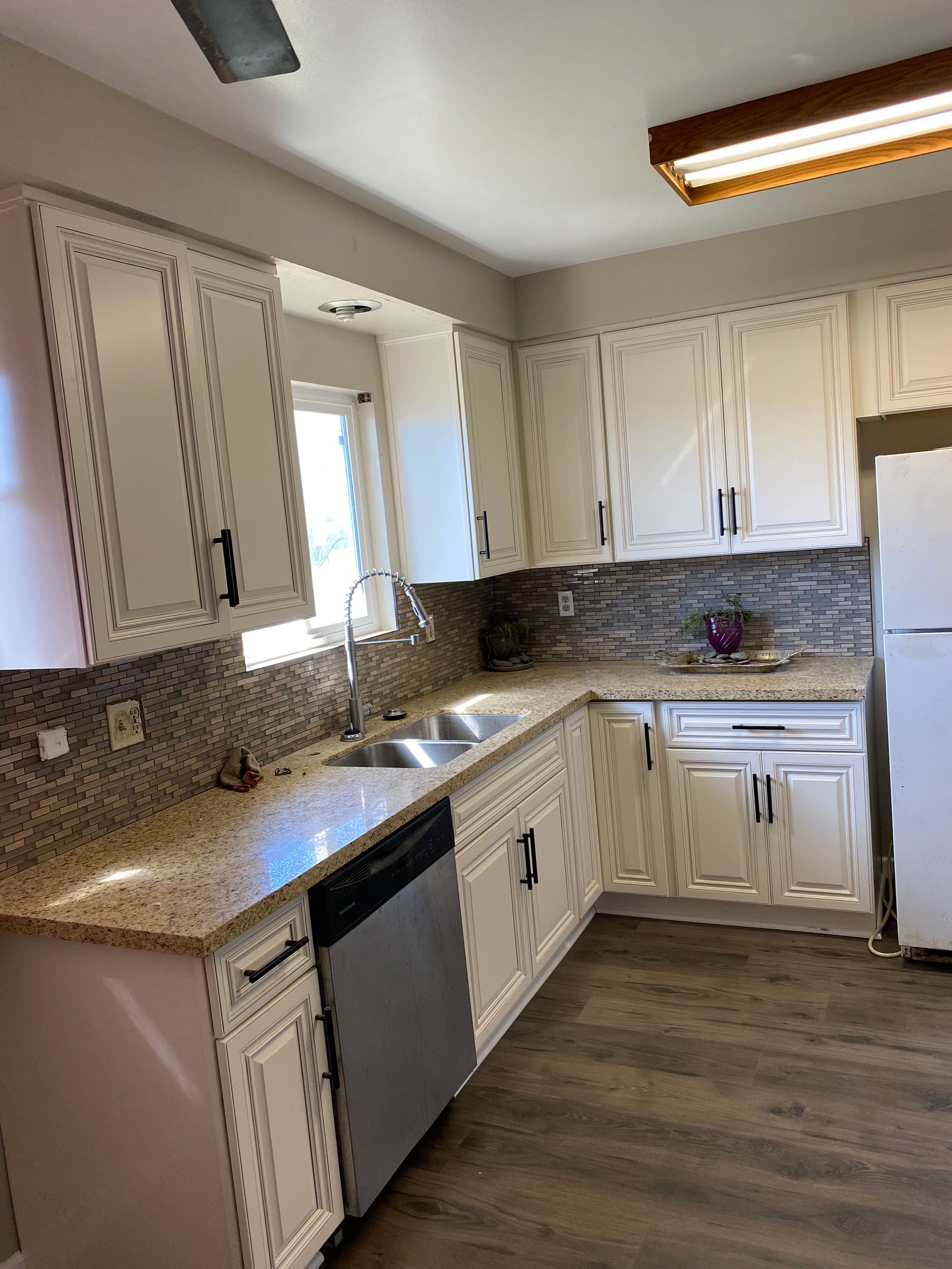 Tru Quality Painting, San Jacinto CA, Hemet CA, Green Acres CA, Winchester CA, Dutch Village CA, Temecula CA, Menifee CA, Sun City Menifee CA, Murrieta CA, Wildomar CA, Canyon Lake CA, Lake Elsinore CA, Perris CA, Mead Valley CA, Lakeview CA, Moreno Valley CA, Banning CA, Beaumont CA, Idyllwild Ca, Valle Vista CA, Painting Contractor Near Me, Painting Company Near Me, Exterior Painting, Exterior Painting Near Me, Stucco Painting, Fence Painting, Siding Painting, Railing Painting, Interior Painting, Interior Painting Near Me, Door Painting, Wall Painting, Ceiling Painting, Trim Painting, Crown Molding Painting, Cabinet Painting, Cabinet Painting Near Me, Repaint Cabinets, Staining, Staining Near Me, Staining Cabinets, Railing Staining, Door Staining, Trim Staining, Epoxy Flooring, Epoxy Flooring Near Me, Epoxy Garage Flooring, Epoxy Garage Flooring Near Me, Floor Coating, Floor Coating Near Me