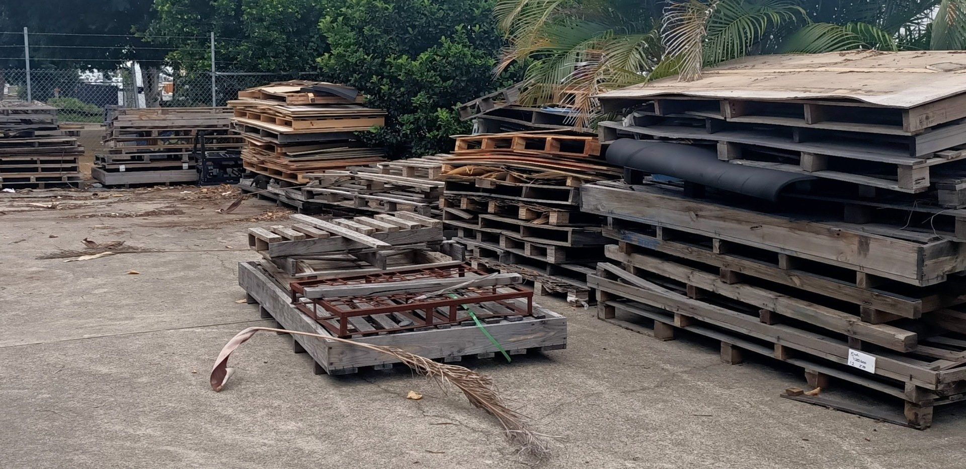 Brisbane Pallet Recyclers Buy and Sell Pallets