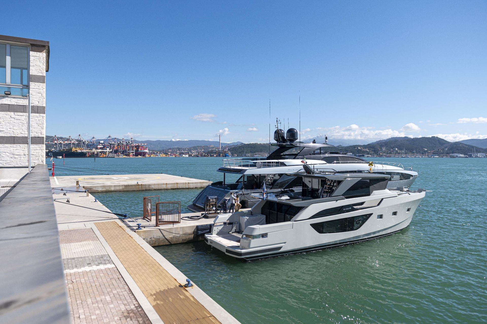 rifornimento mega yacht La Spezia