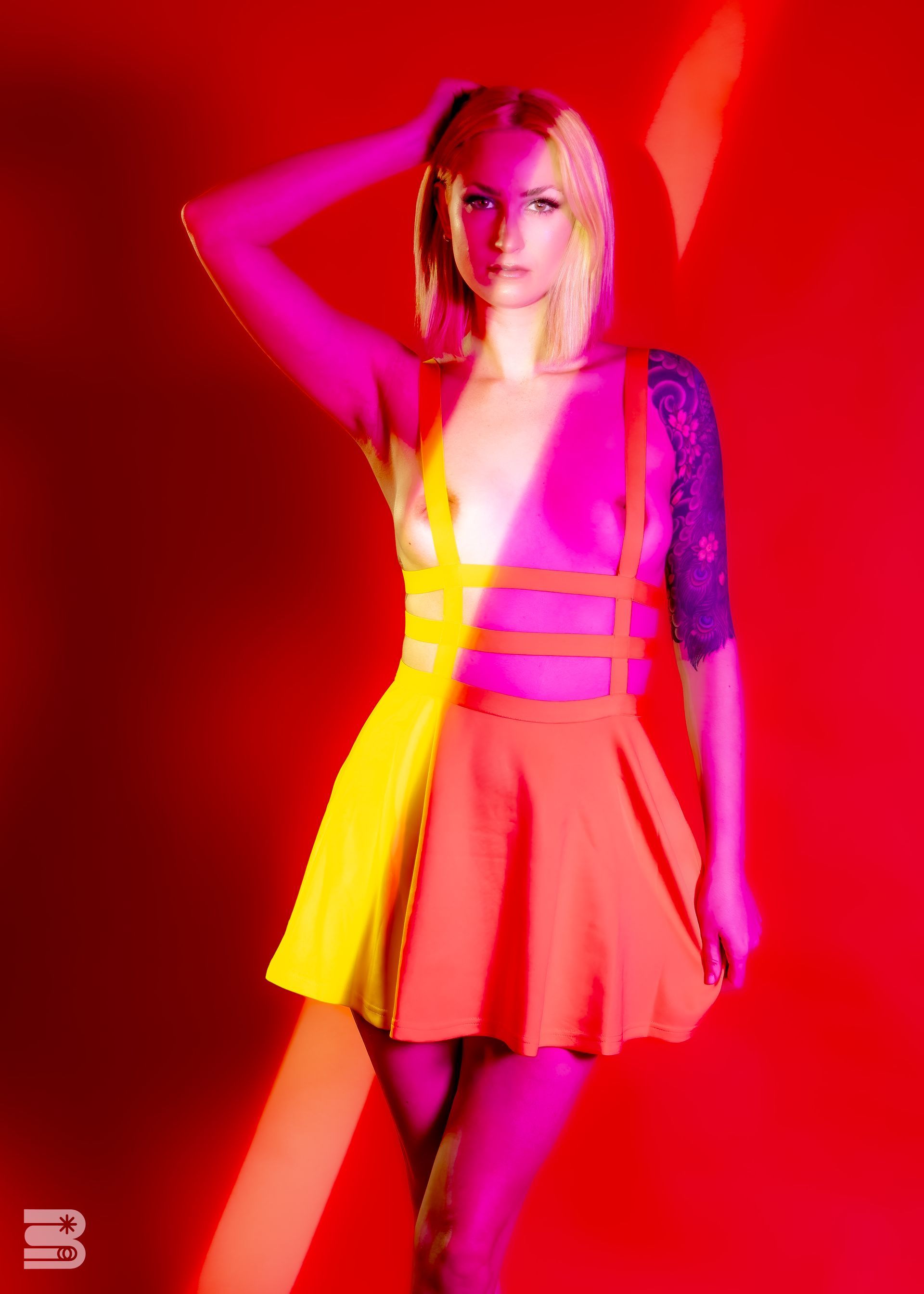 Jessica, blonde hair art model with extraordinary eyes, poising for Beauty In Space - Will Evans