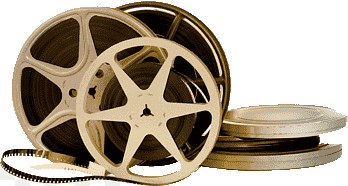 Tres rollos de película están apilados uno encima del otro