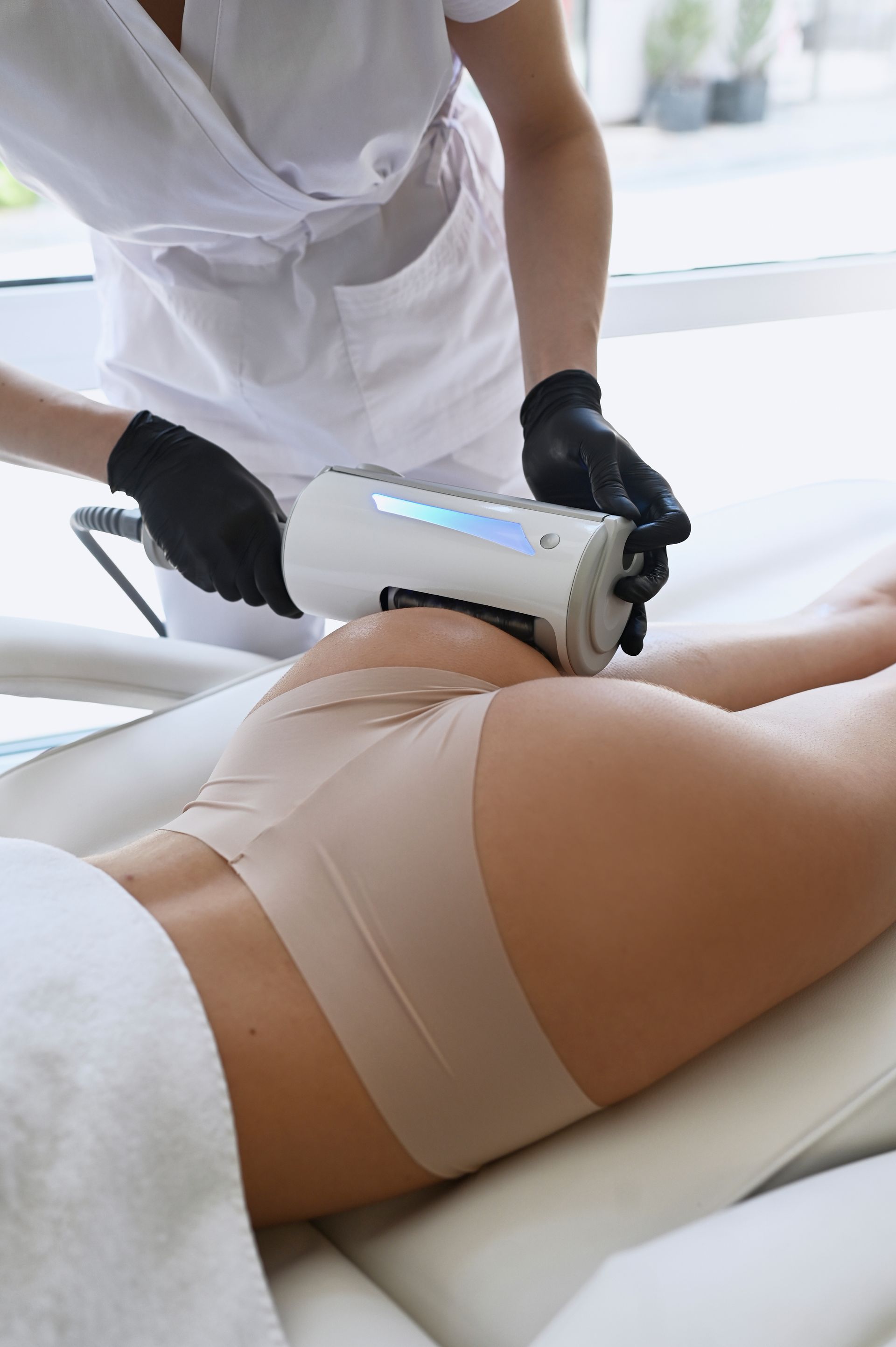buttocks massage with endosphere machine