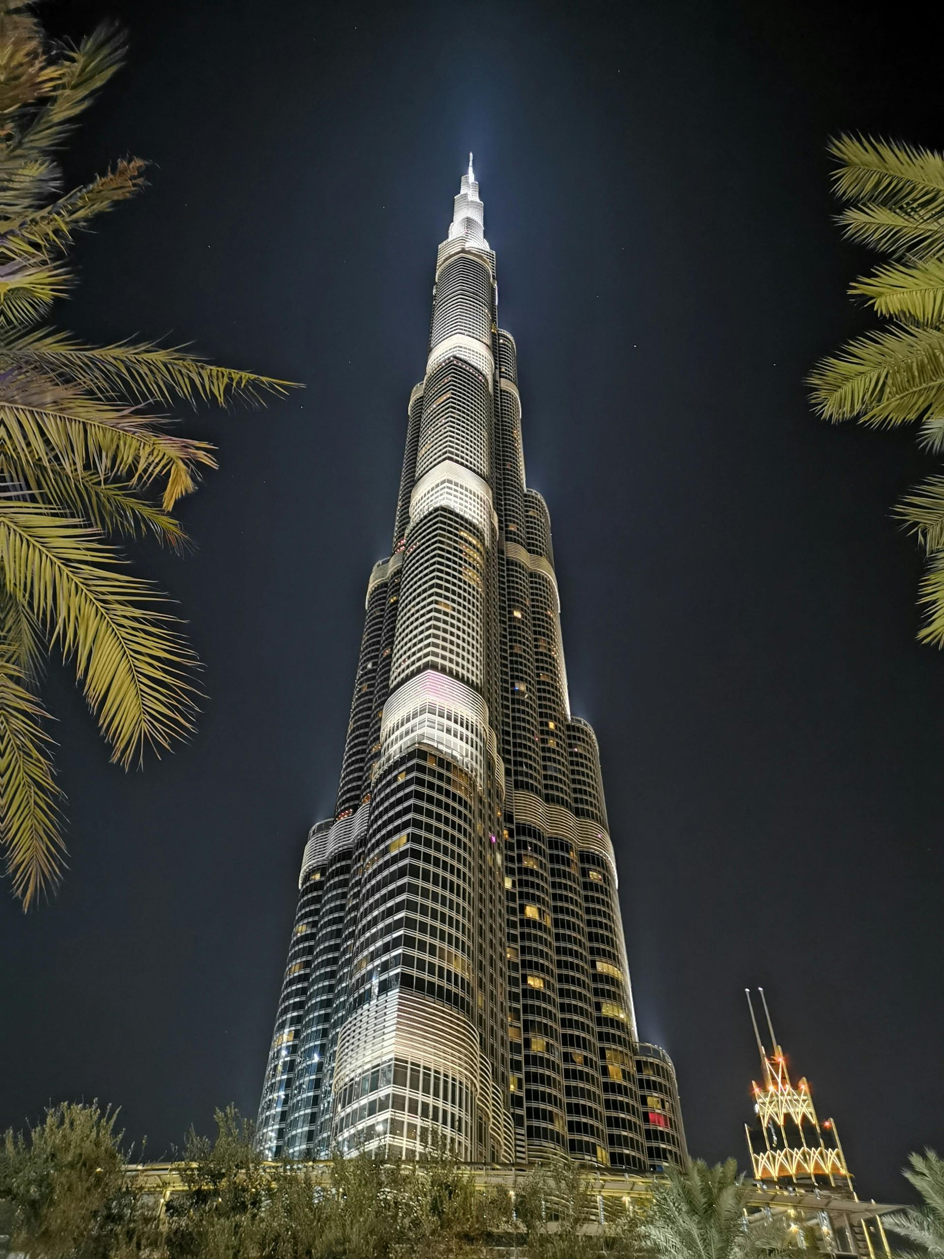 The burj khalifa is the tallest building in the world at night.