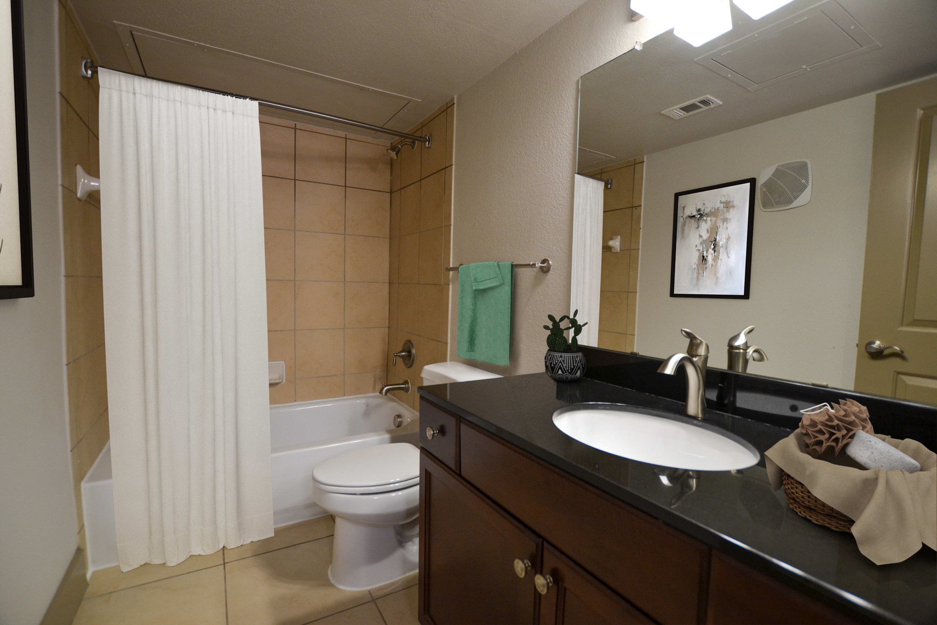 Modern Bathroom with Bathtub at The Marquis of State Thomas