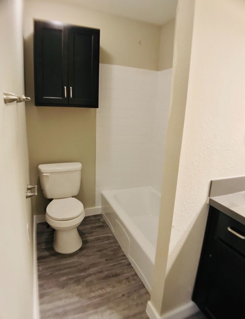 Squire Village apartments bathroom