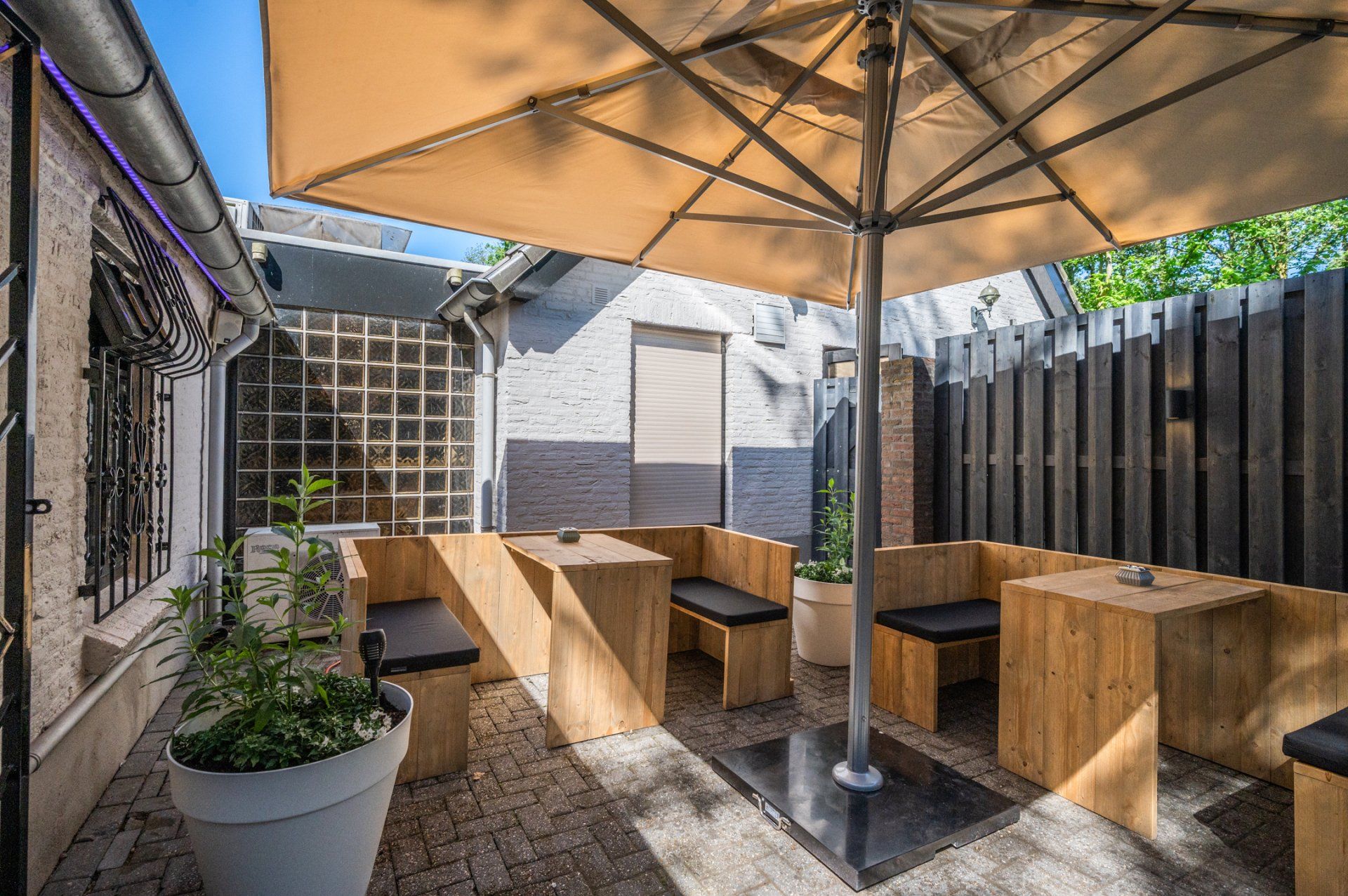 Ook op zomerse avonden is het genieten bij Club Noblesse!