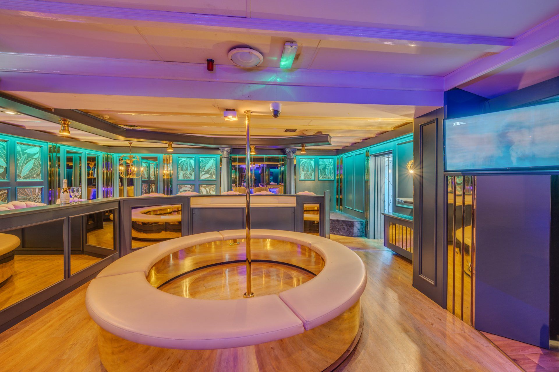 Club Noblesse, voor een avond vol sensuele verleiding!