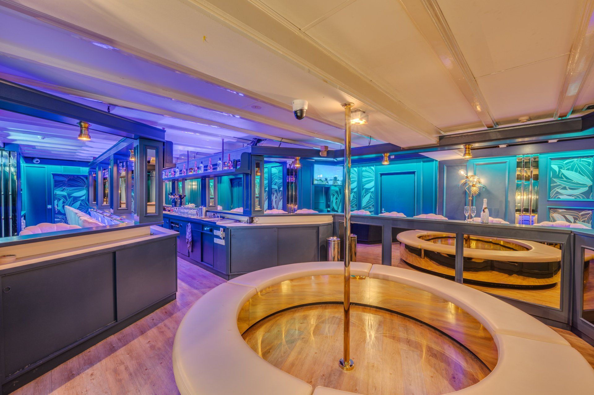 Club Noblesse, voor een avond vol sensuele verleiding!