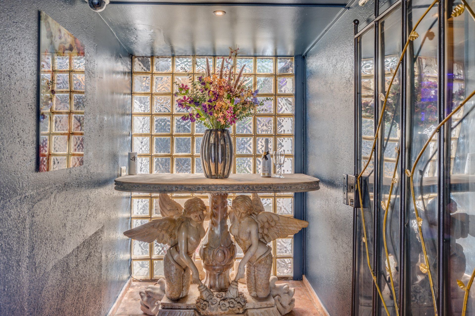 Club Noblesse, voor een avond vol sensuele verleiding!