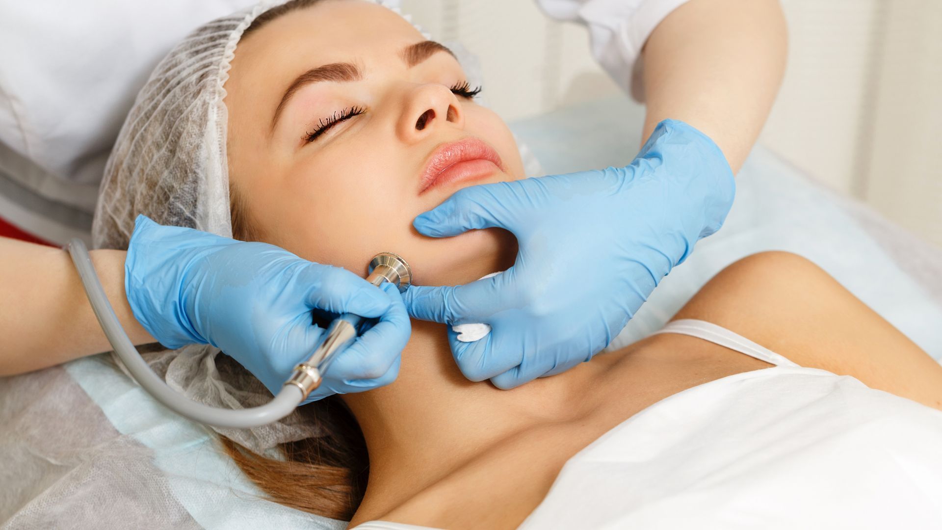 Experience professional microdermabrasion to deeply cleanse and rejuvenate your skin at our Grayson, GA location.