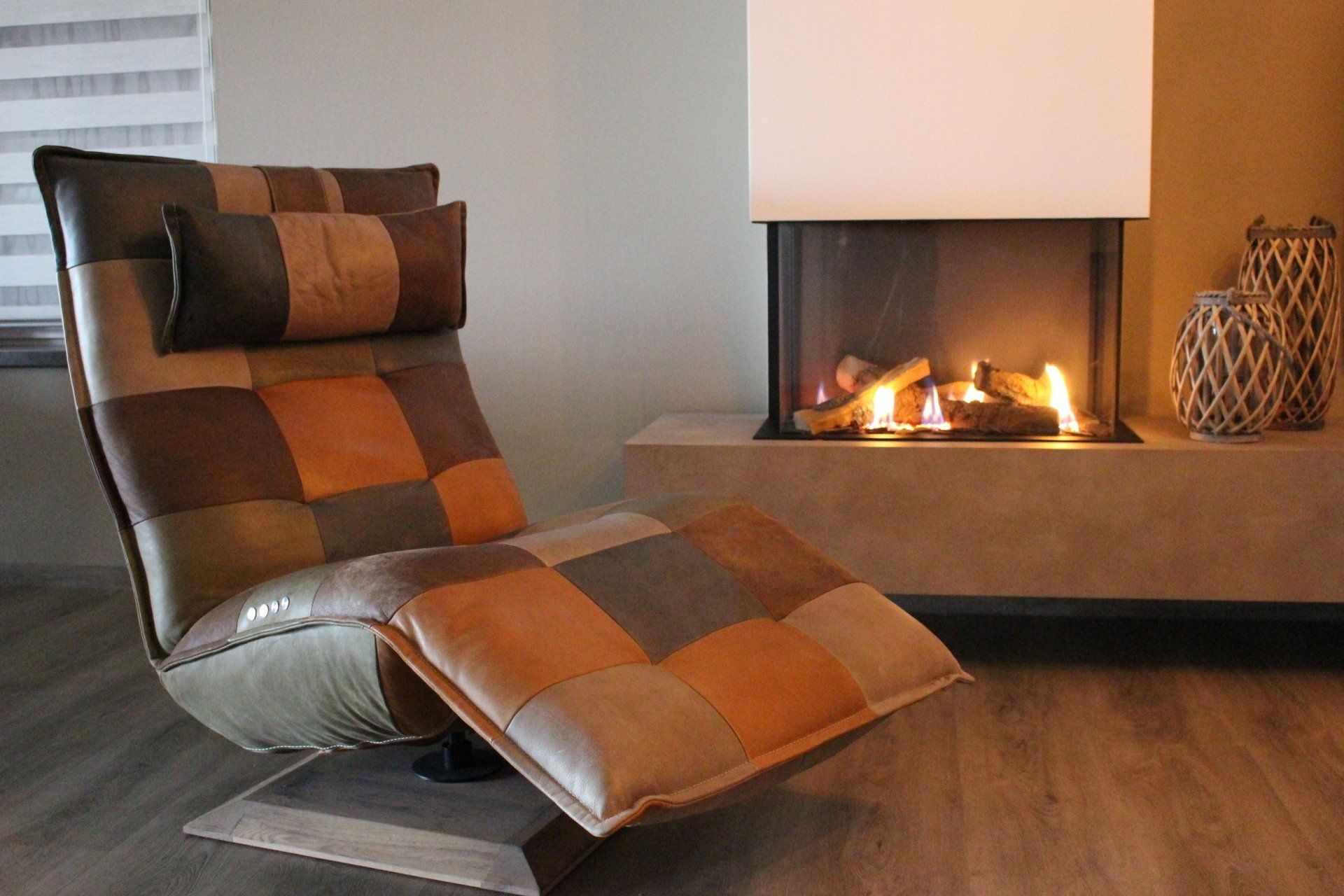 Chill Line Luc Patchwork: Unieke relaxfauteuil met kleurrijk patchwork design, ergonomisch comfort en hoogwaardige afwerking.