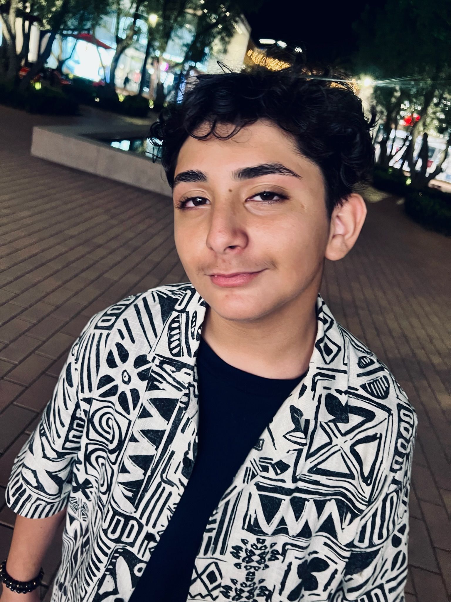 Jonathan Ares Mandegari - Kazemi