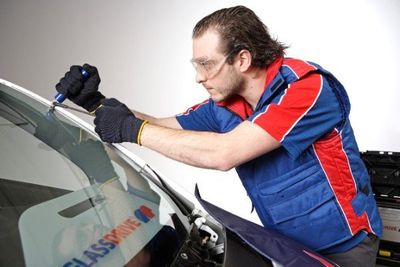 Doctor Glass servizi di riparazione cristalli auto