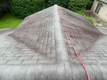 Roof power washing