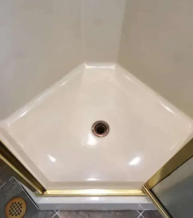 Square shower tub with drain
