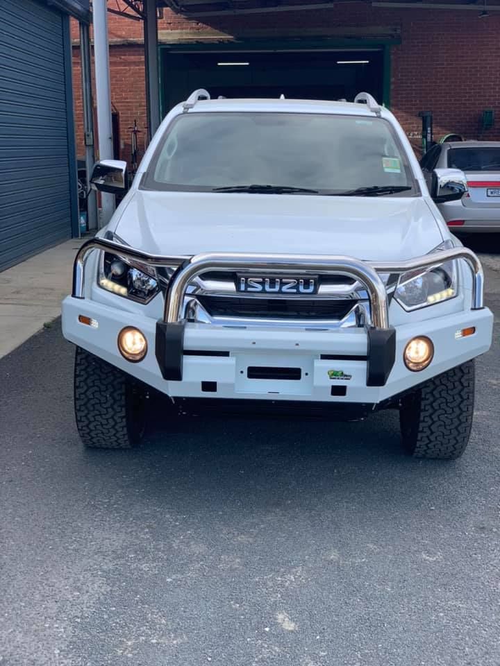 White Isuzu Vehicle — Traralgon, VIC — Traralgon 4WD Centre