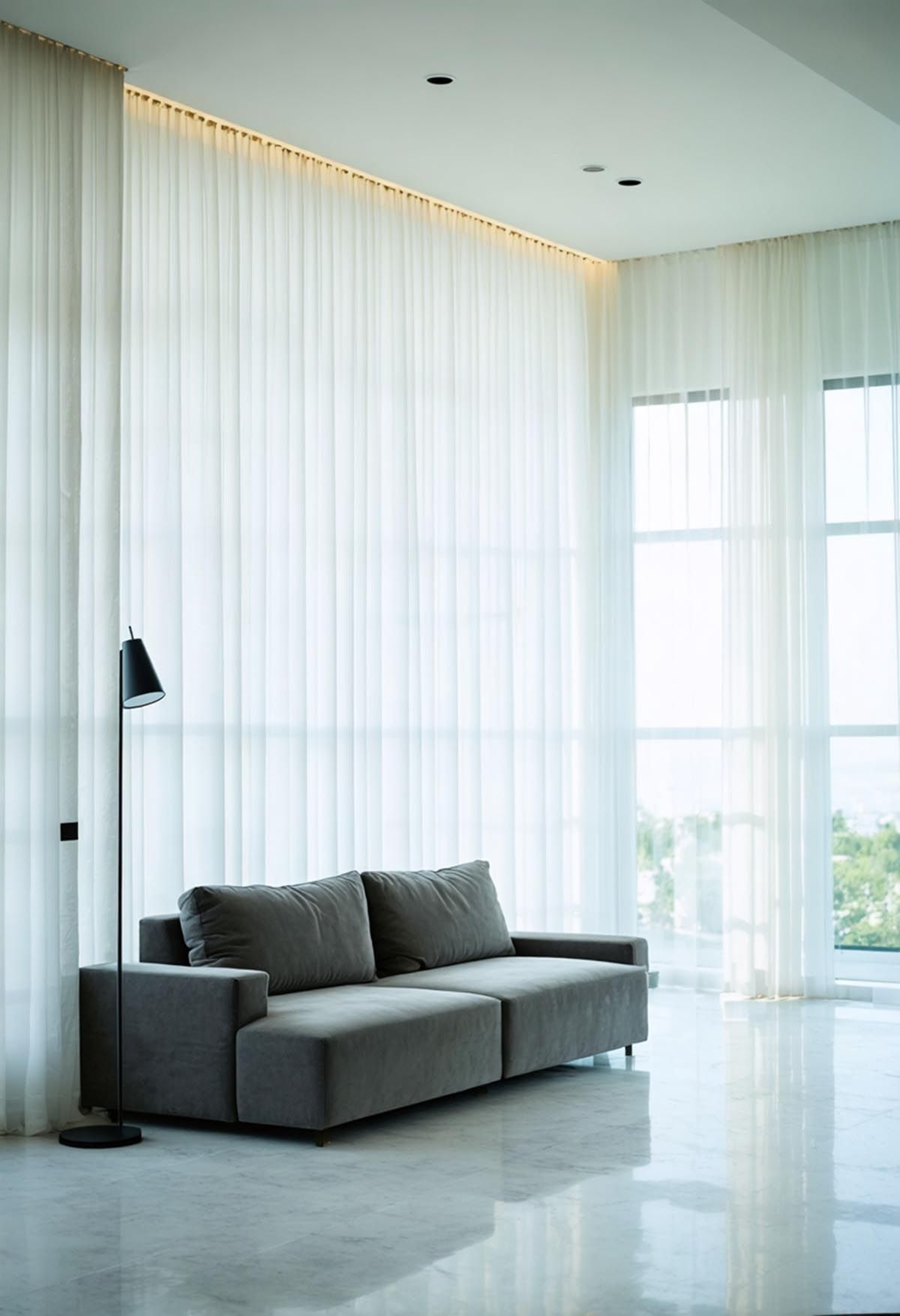 Discover how to use negative space in home design to create a serene and sophisticated atmosphere.