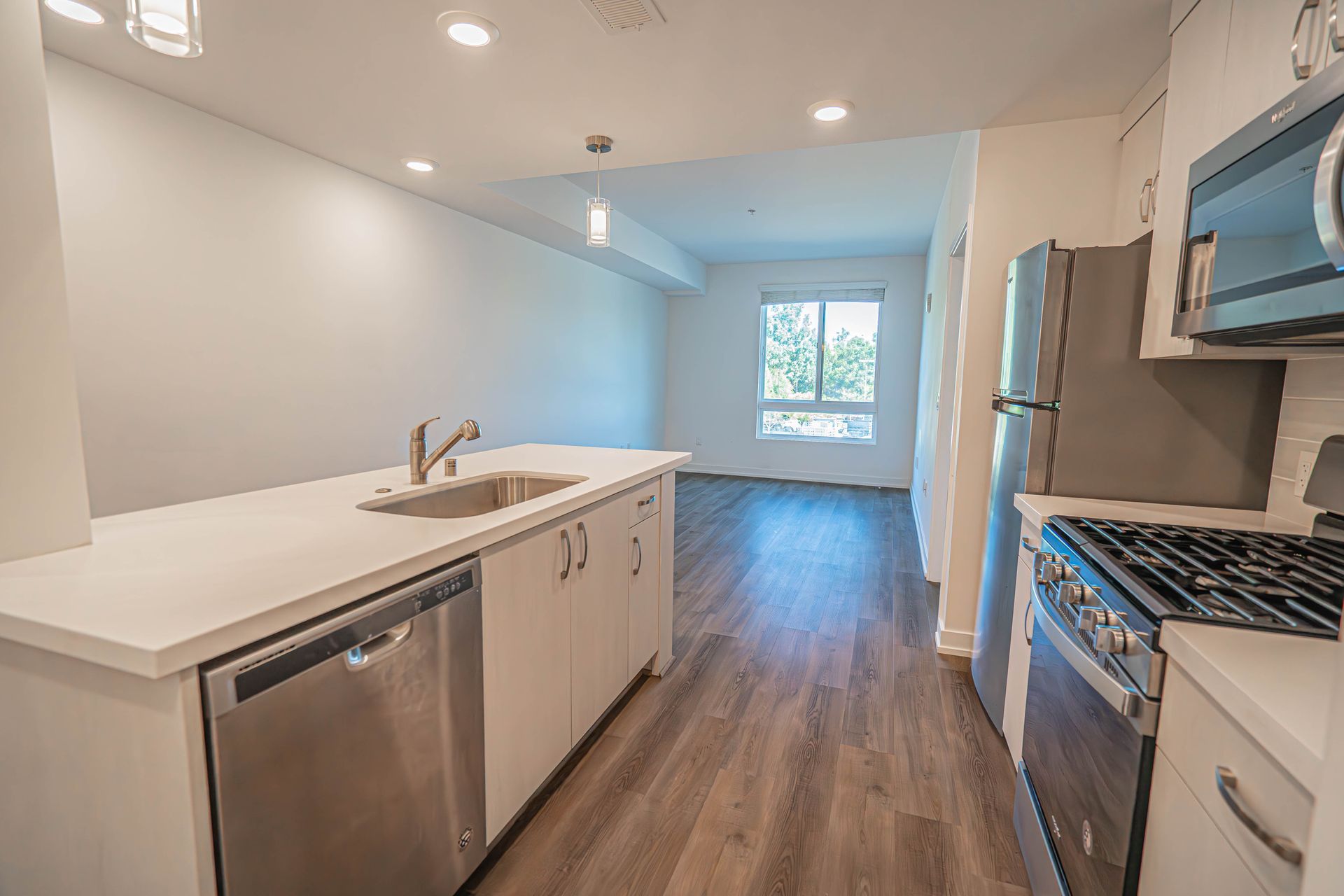 Monticello Apartments 1-bedroom kitchen view 2
