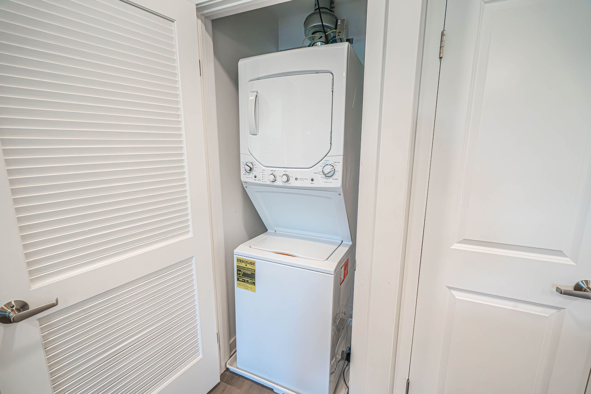 Monticello Apartments 1-bedroom laundry area