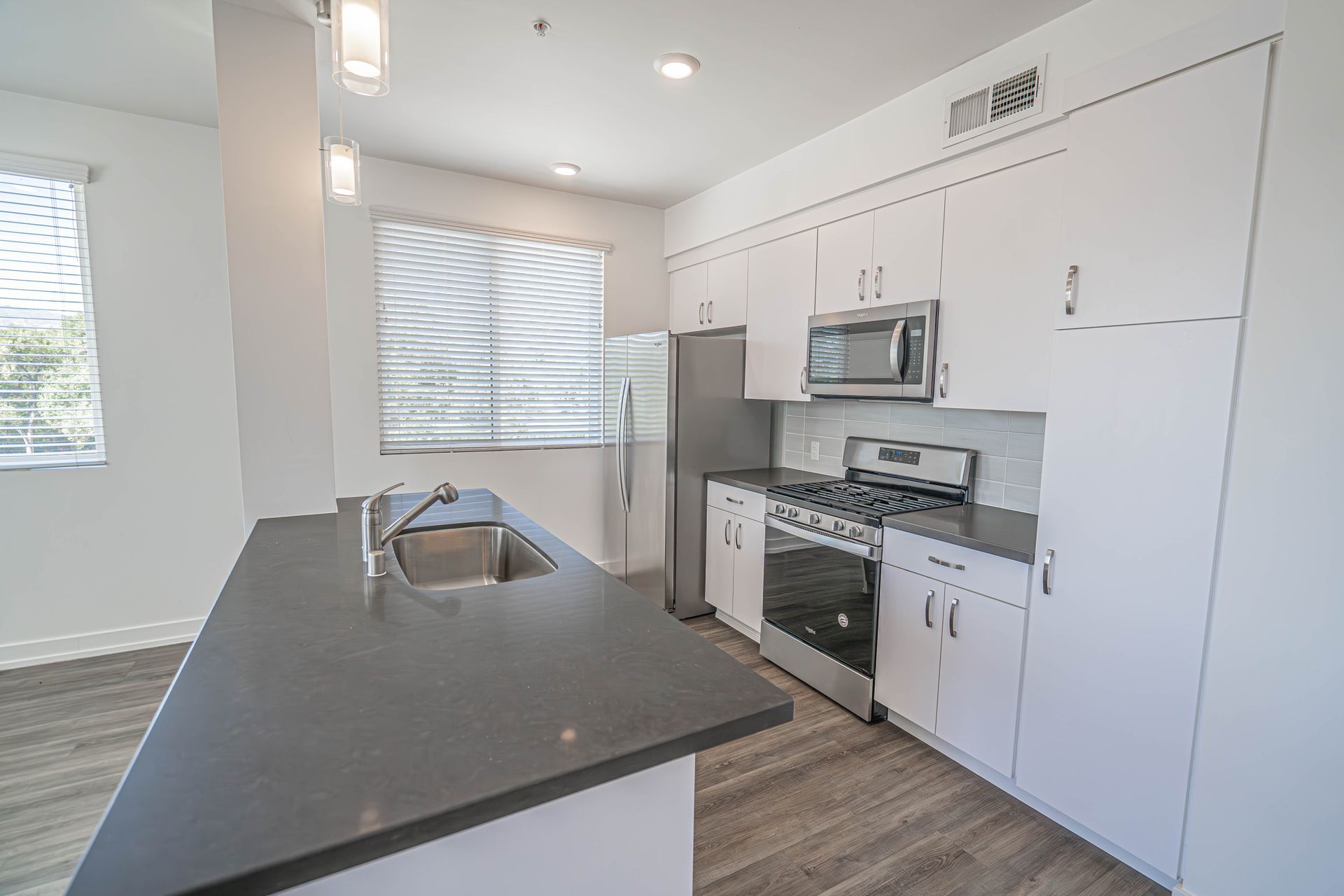 Monticello Apartments studio kitchen