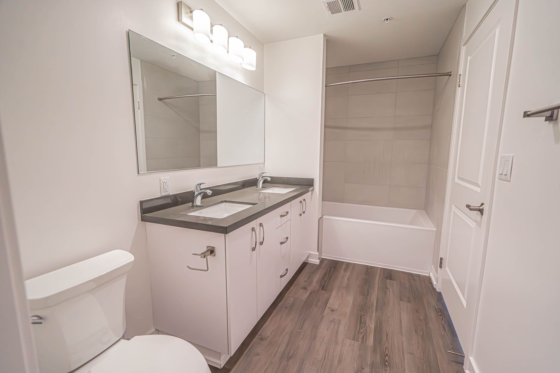 Monticello Apartments studio