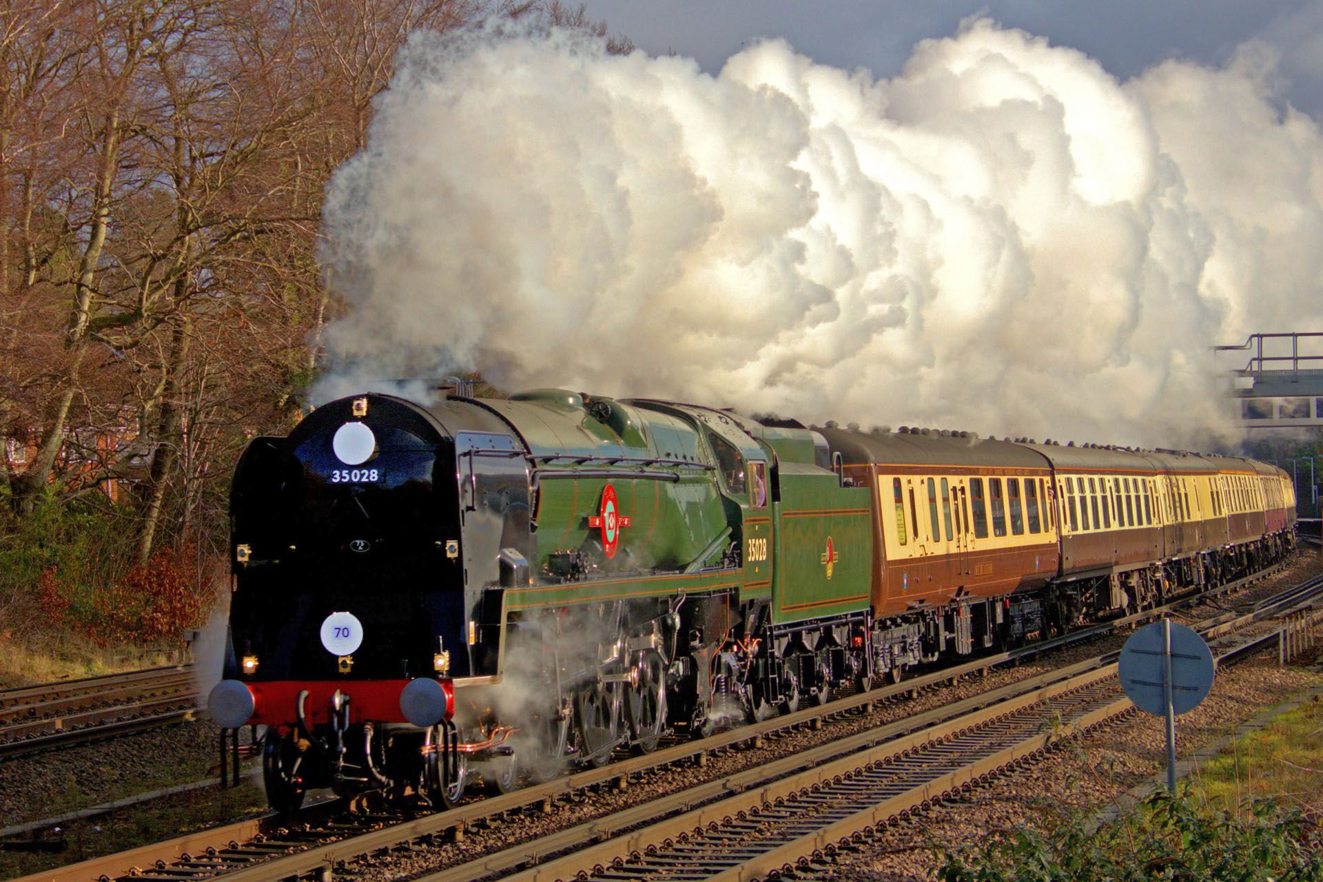 cotswold venturer steam train