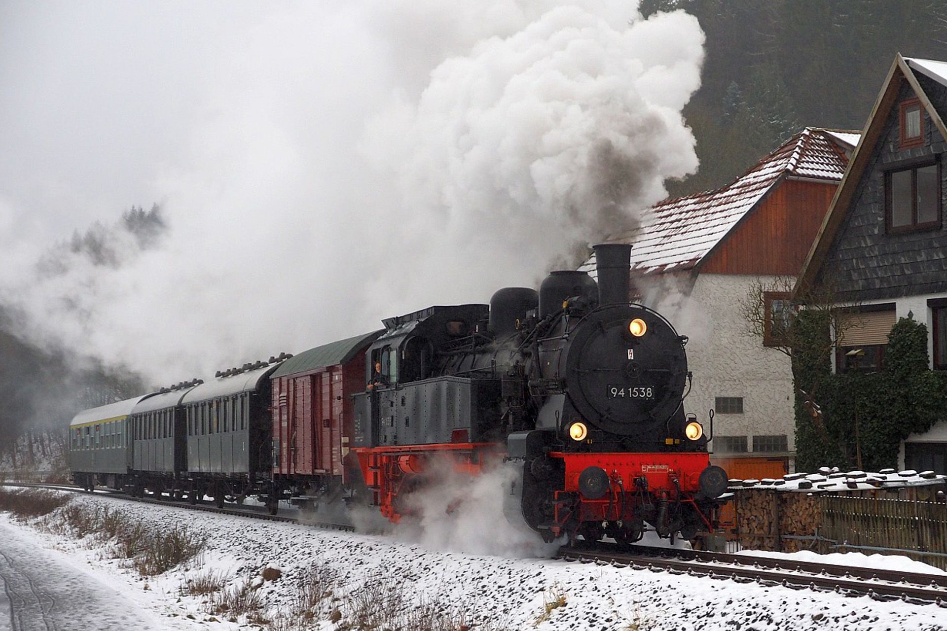 Steam and Christmas Markets in Germany