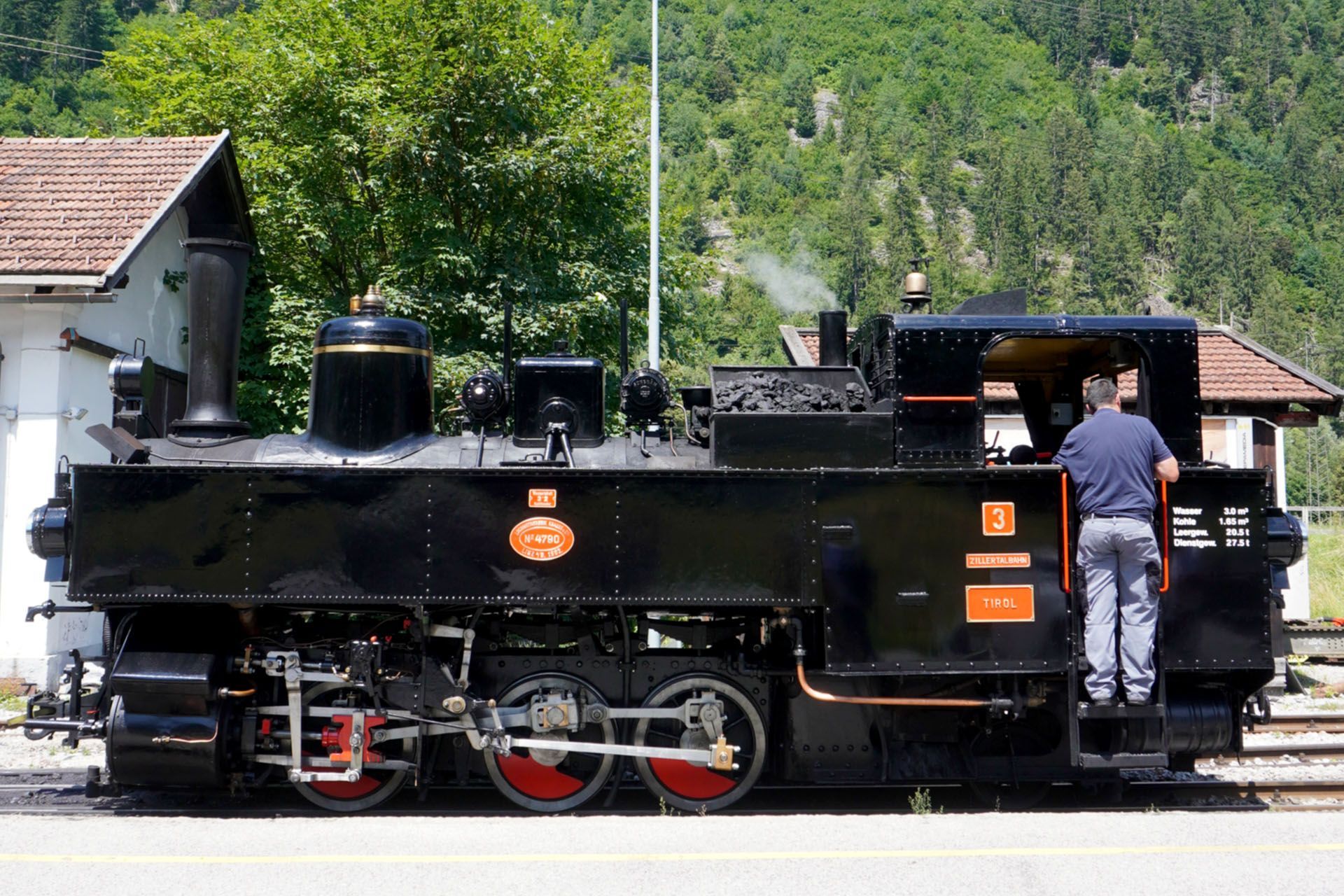 steam around the austrian lakes