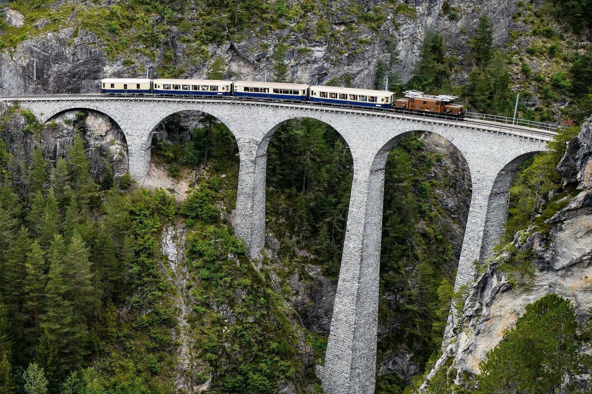 alpine pullman classic express