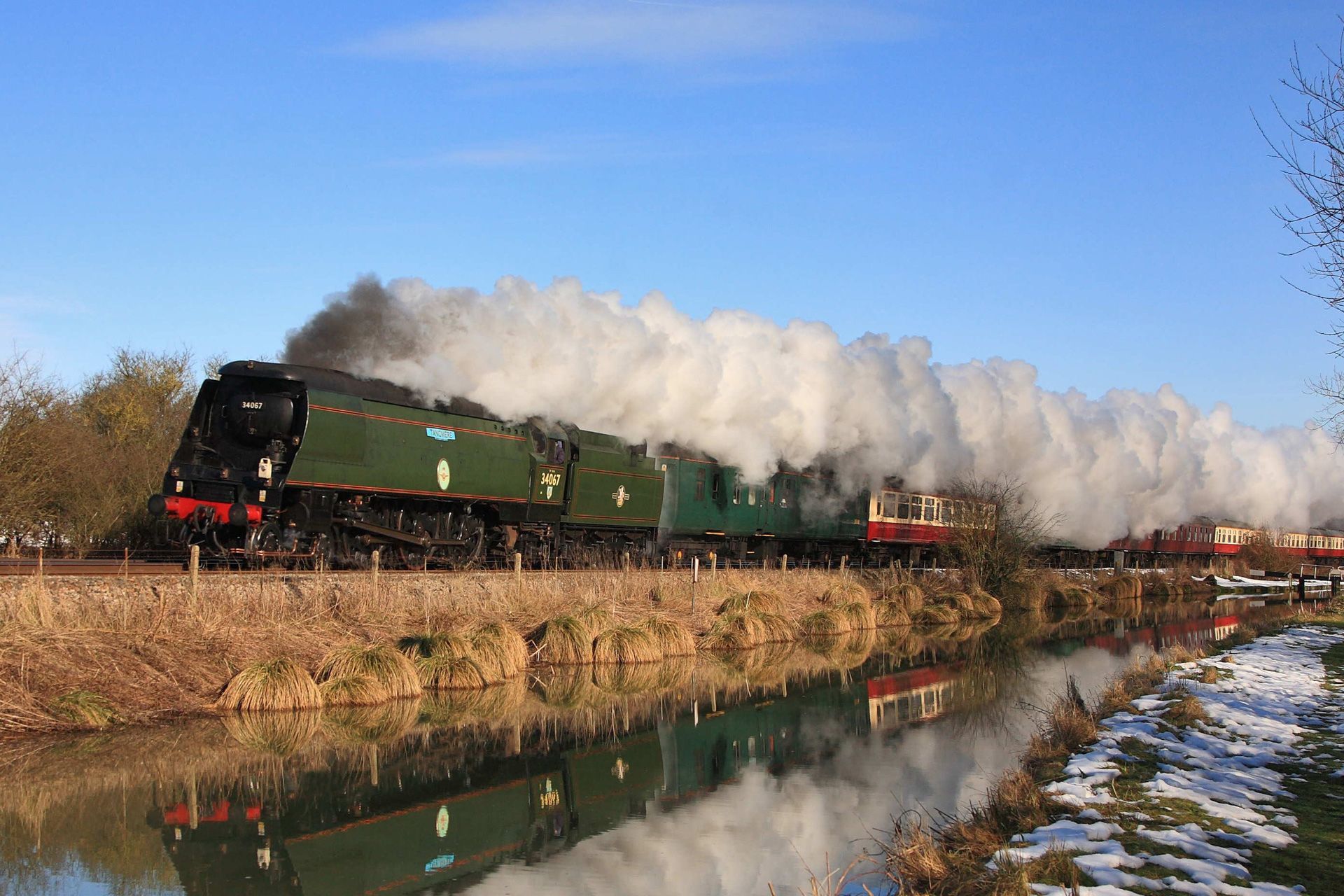 For a memorable day out step on board for one of our 2024 steam days trips.