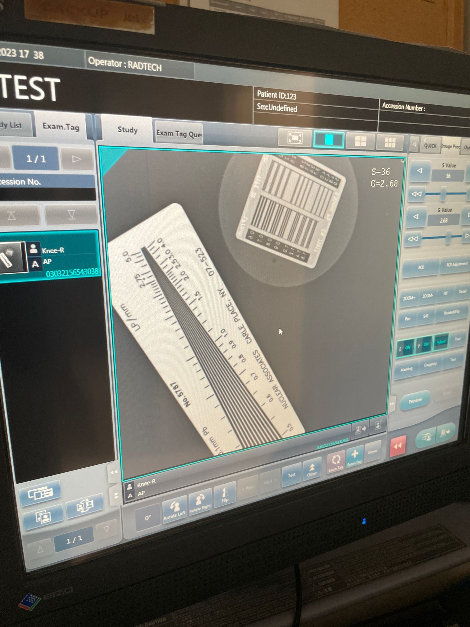 A computer monitor with a ruler on it and the word test at the top