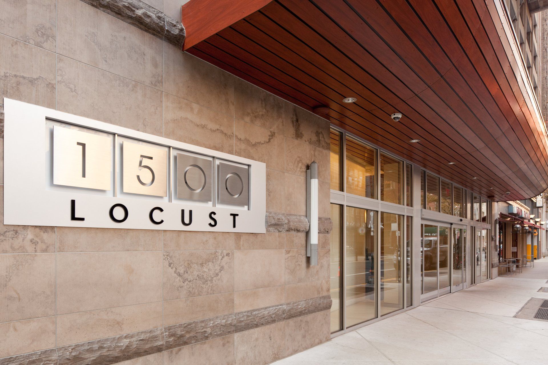 A building with a sign that says 1500 locust