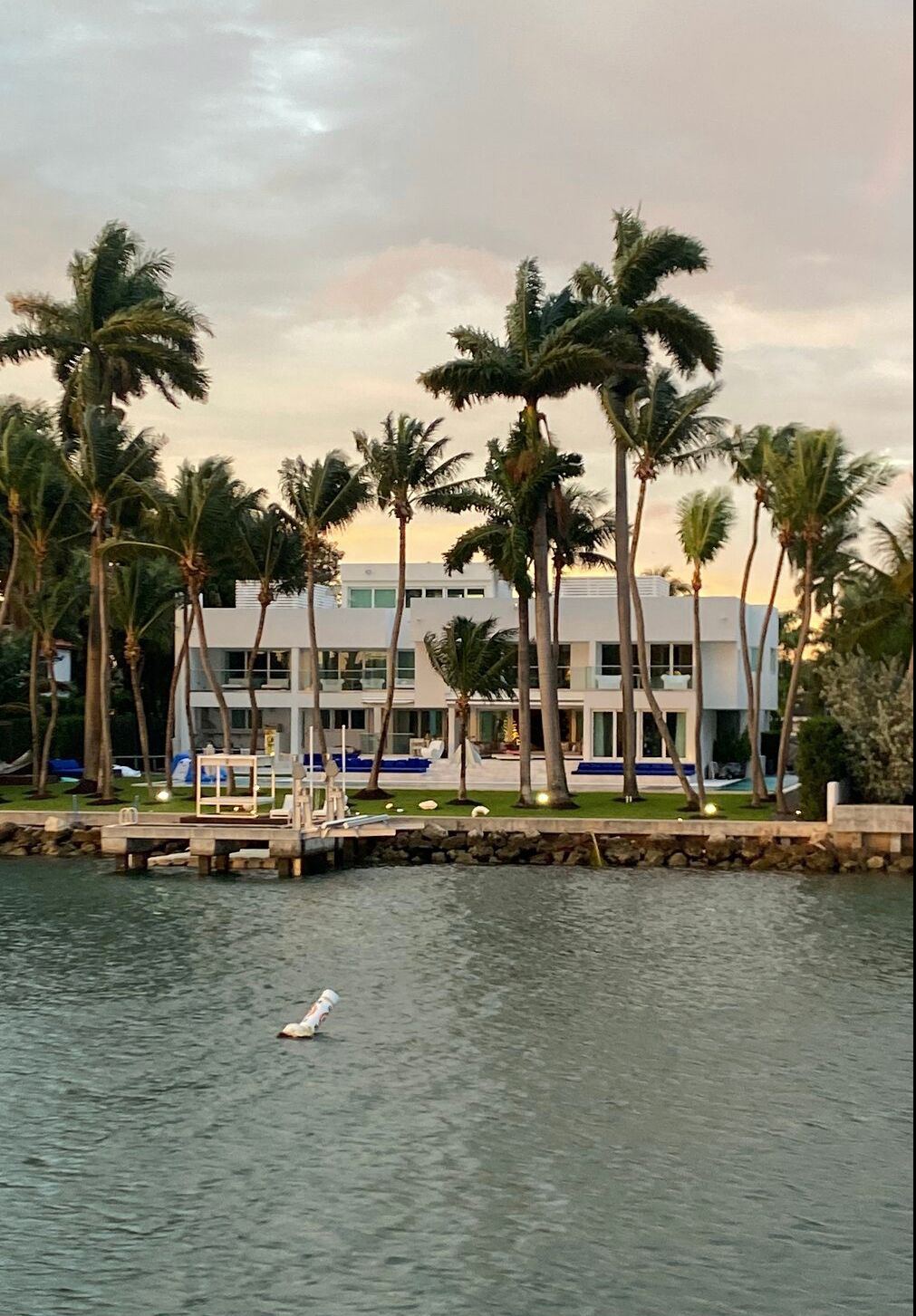 Miami Star Island Cruises - A VIP Miami Experience