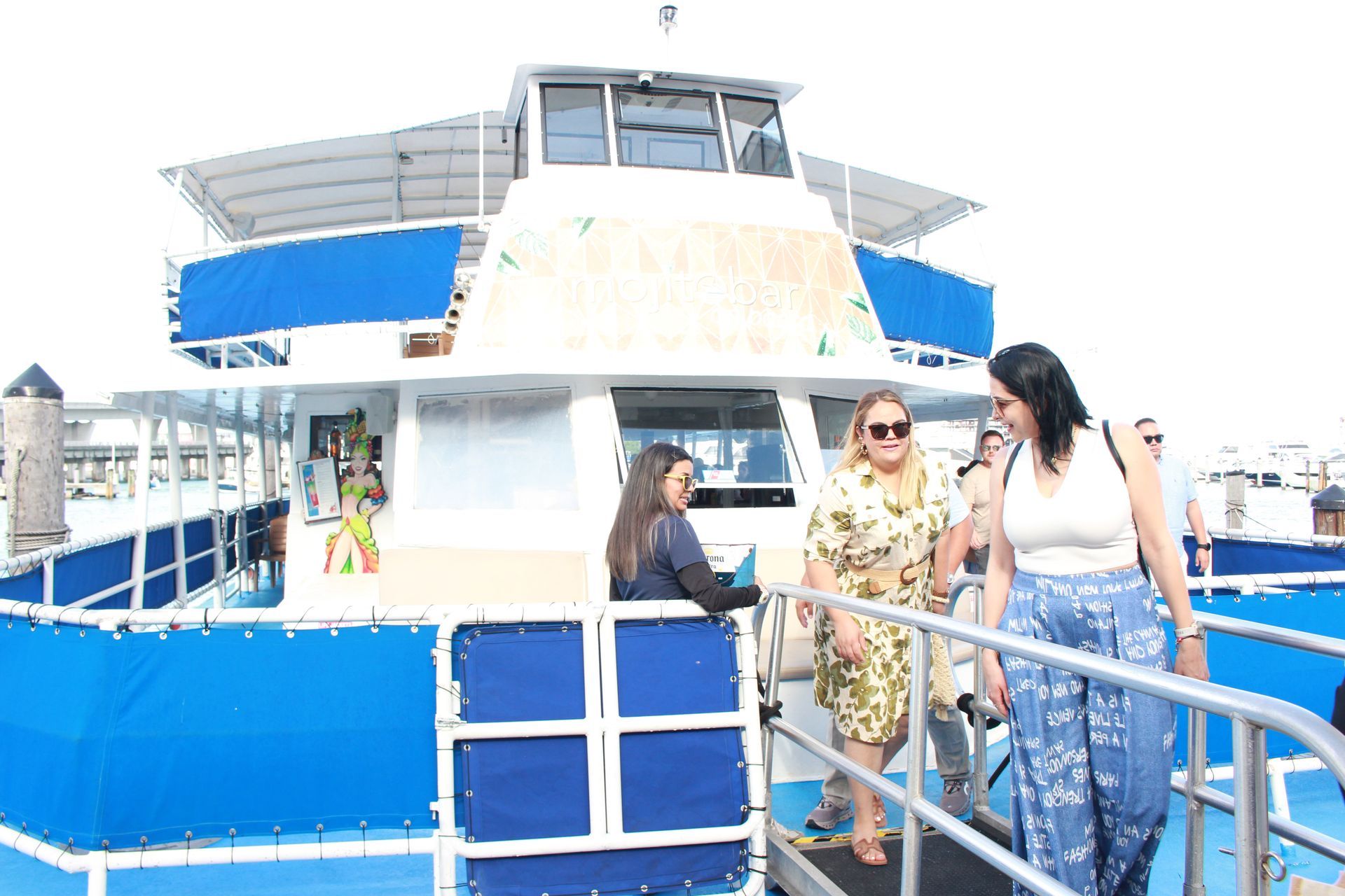 Guest departing the Miami Boat tour in Bayside Marketplace