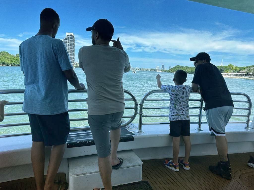 Miami Skyline Boat tour