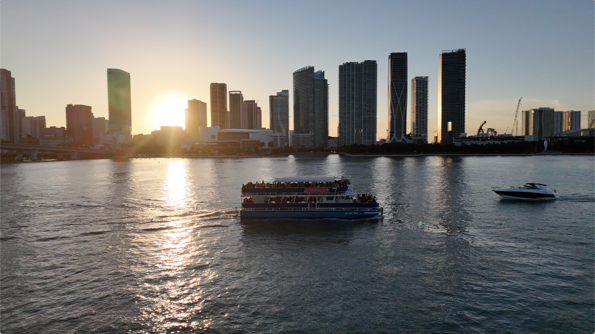 What a beautiful sunset during your Miami Boat Tour