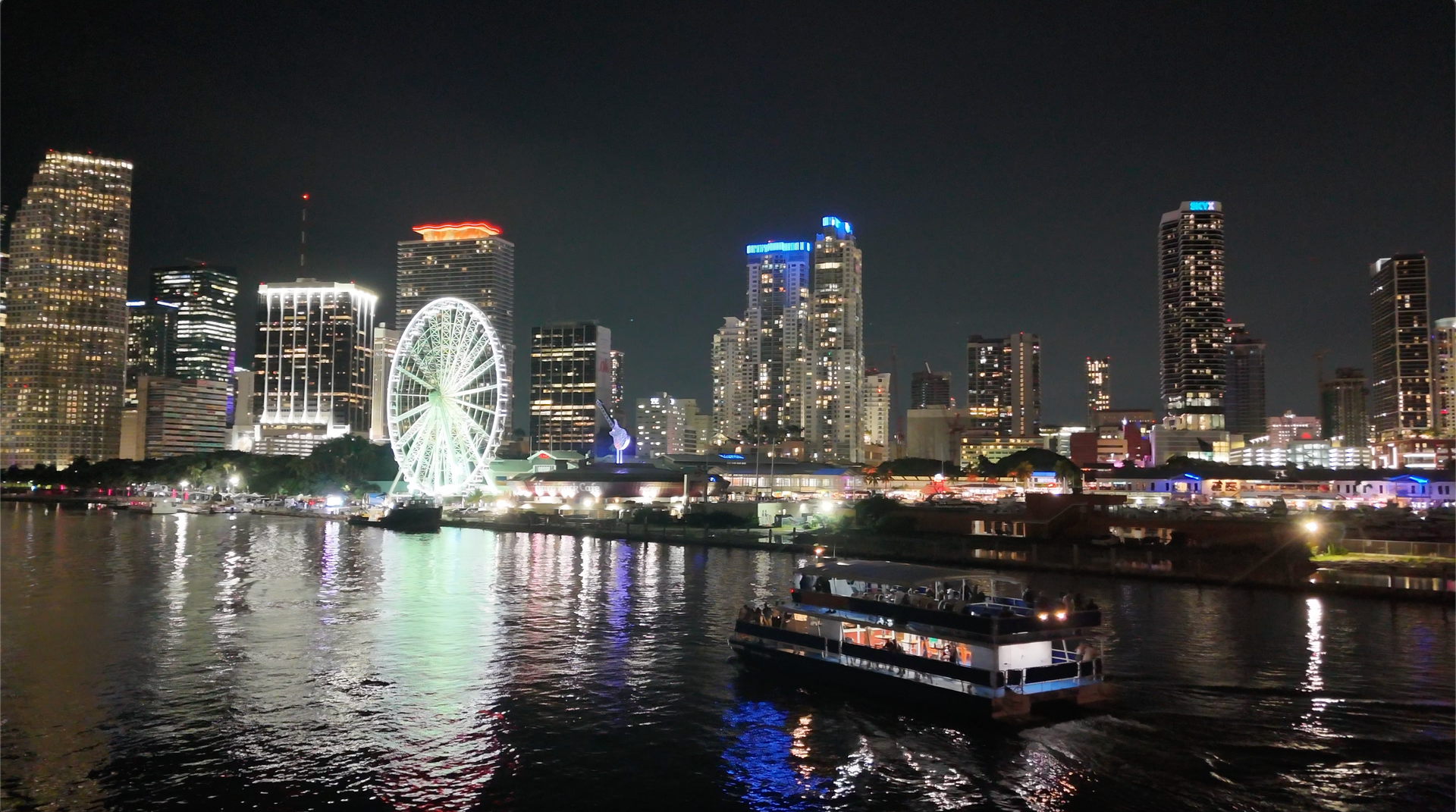 Bayride cruise at night