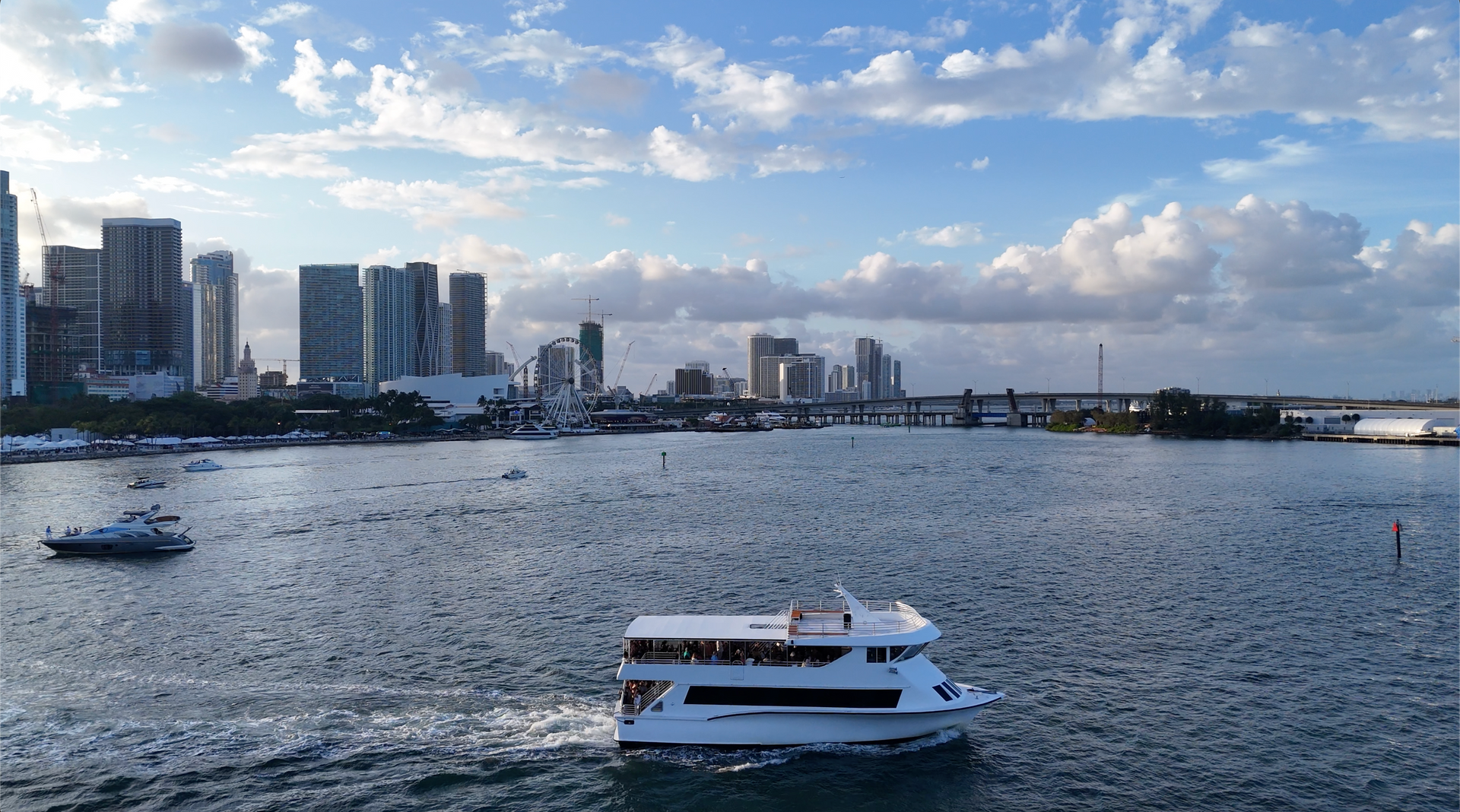 Bayride Tours cruising in Biscayne Bay 
