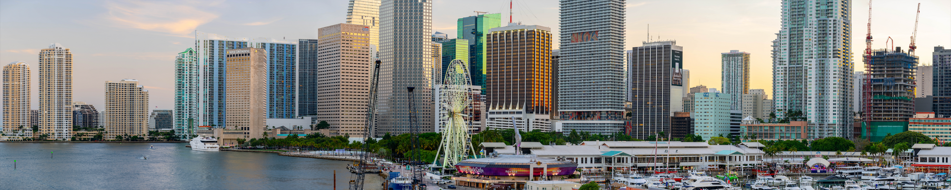 Bayside Marketplace Miami Skyline
