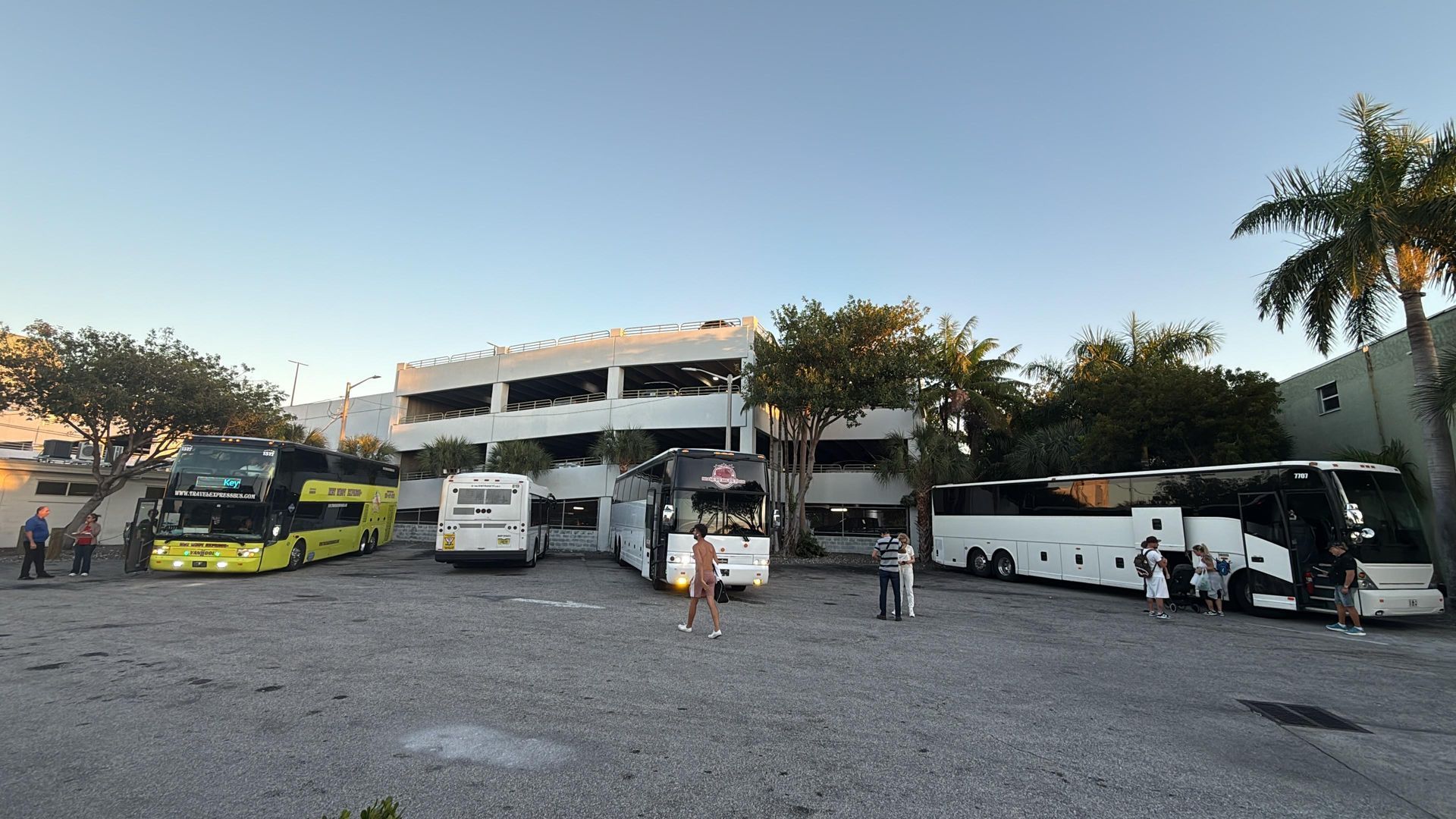 meeting point and drop off for the Bus Tours from Miami in Key West