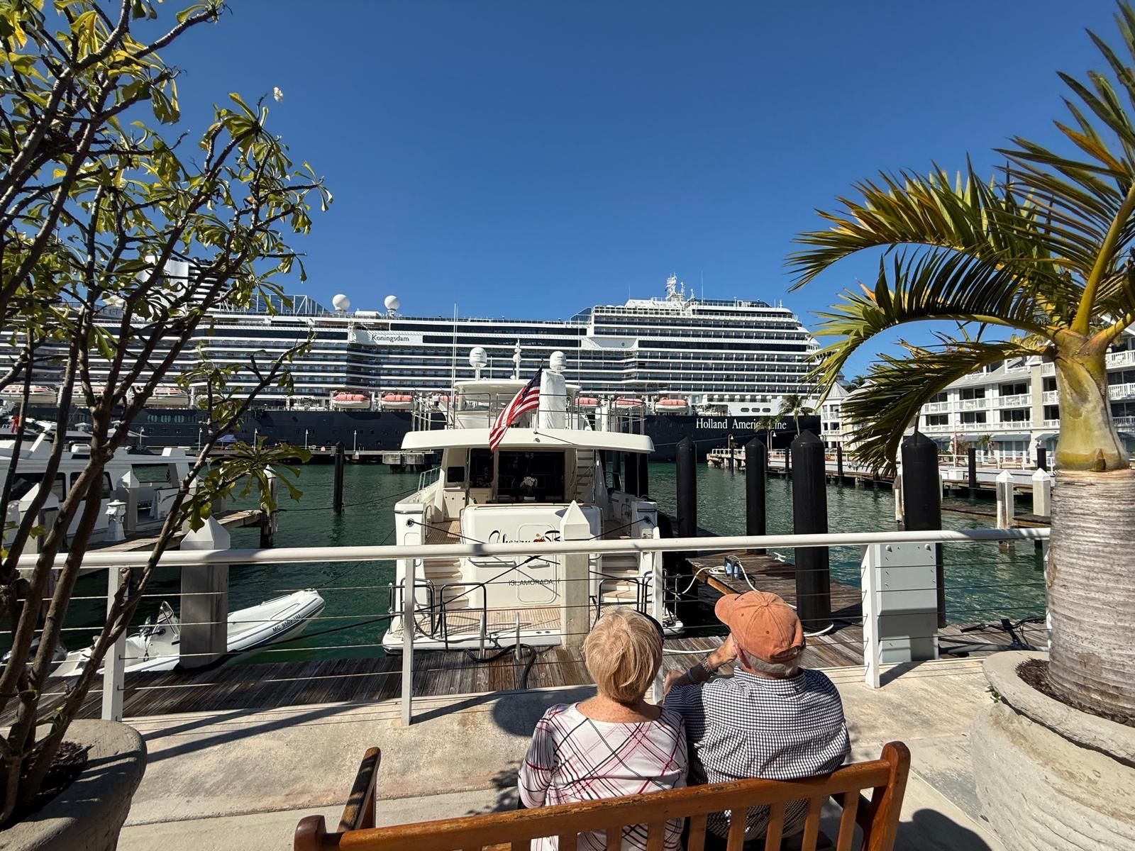 Marina view along the Miami to Key West bus tour route