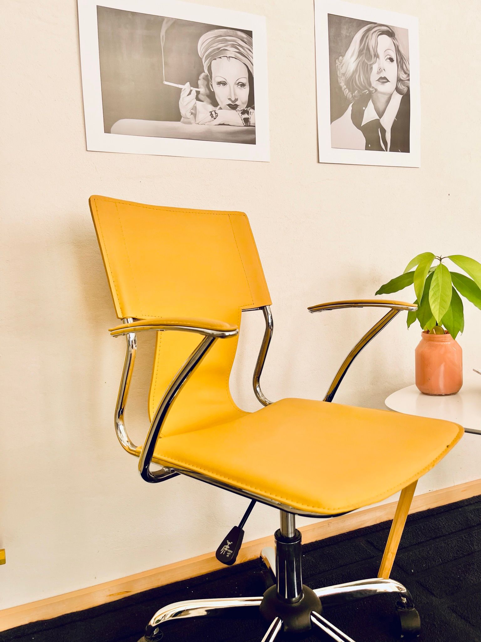 sedia ecopelle gialla vernice novecento paint senza carteggiare e senza primer