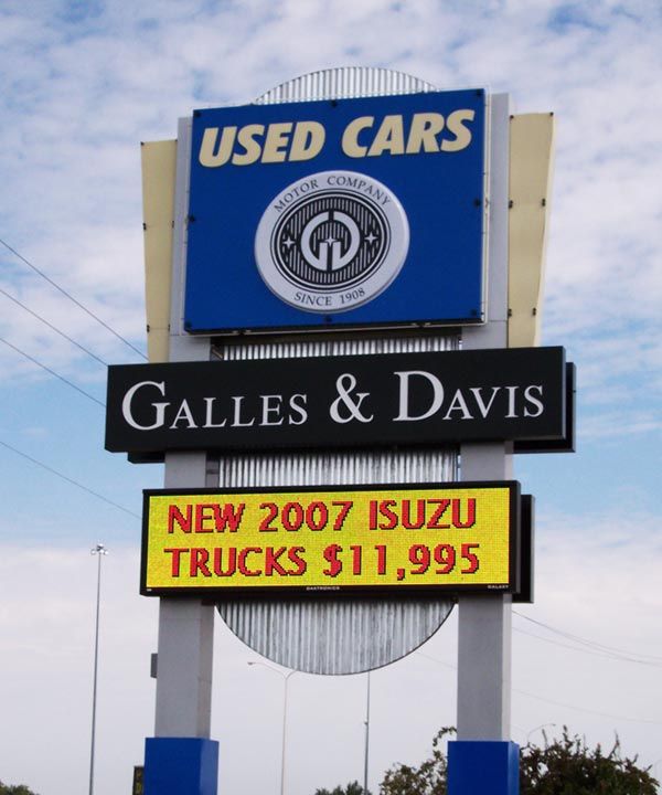 Car sale signs - Pylon signs in Albuquerque, NM