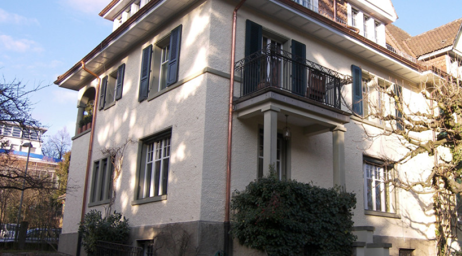 Von Malerei Urs Lauper neu gestrichenes Haus