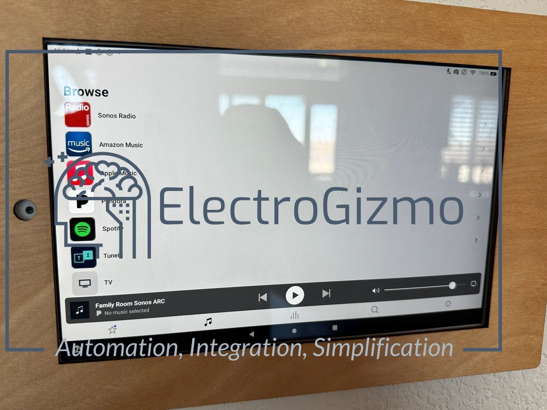 A screen that says electrogizmo on it