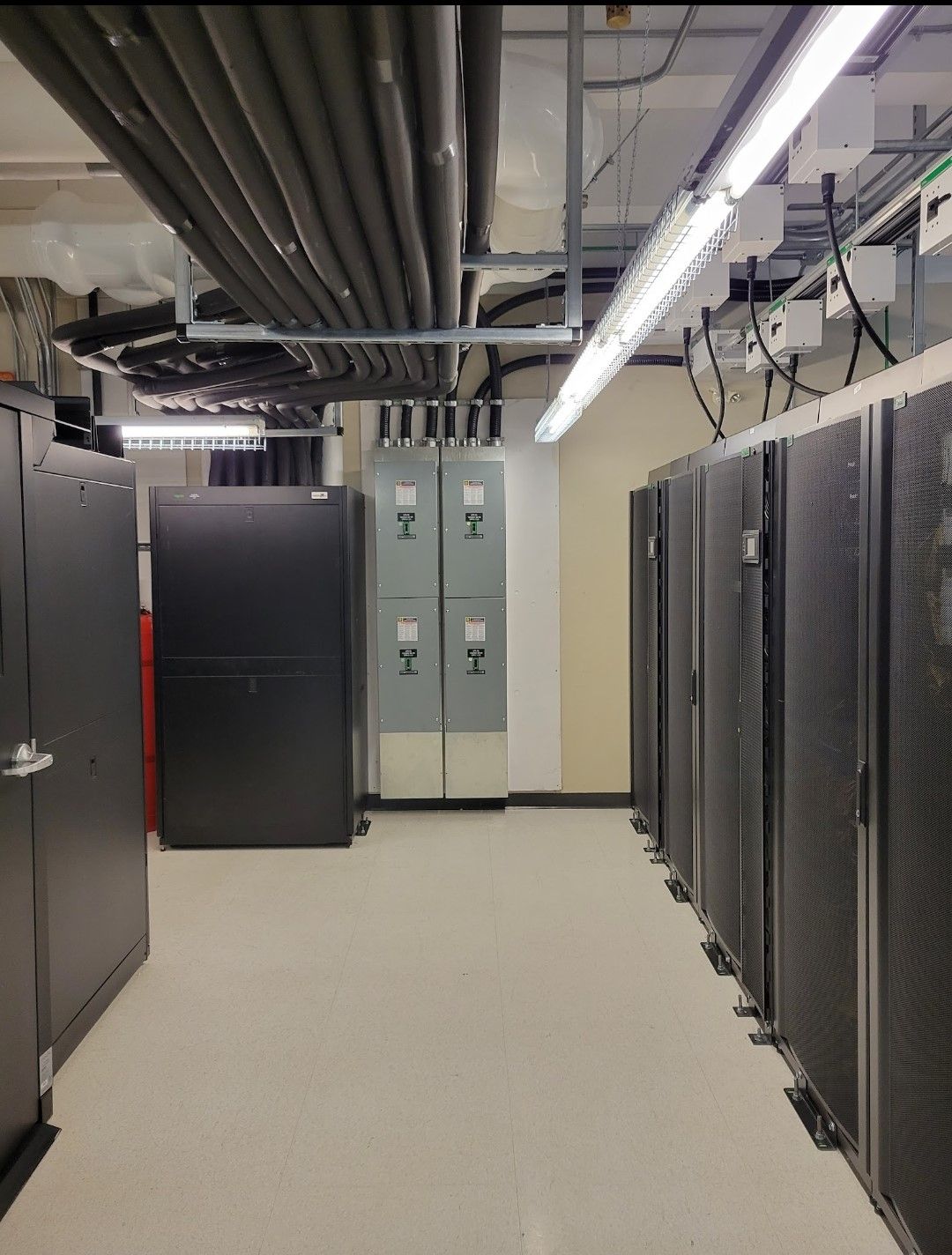 CDU and Chilled water lines routing to Inrow Coolers